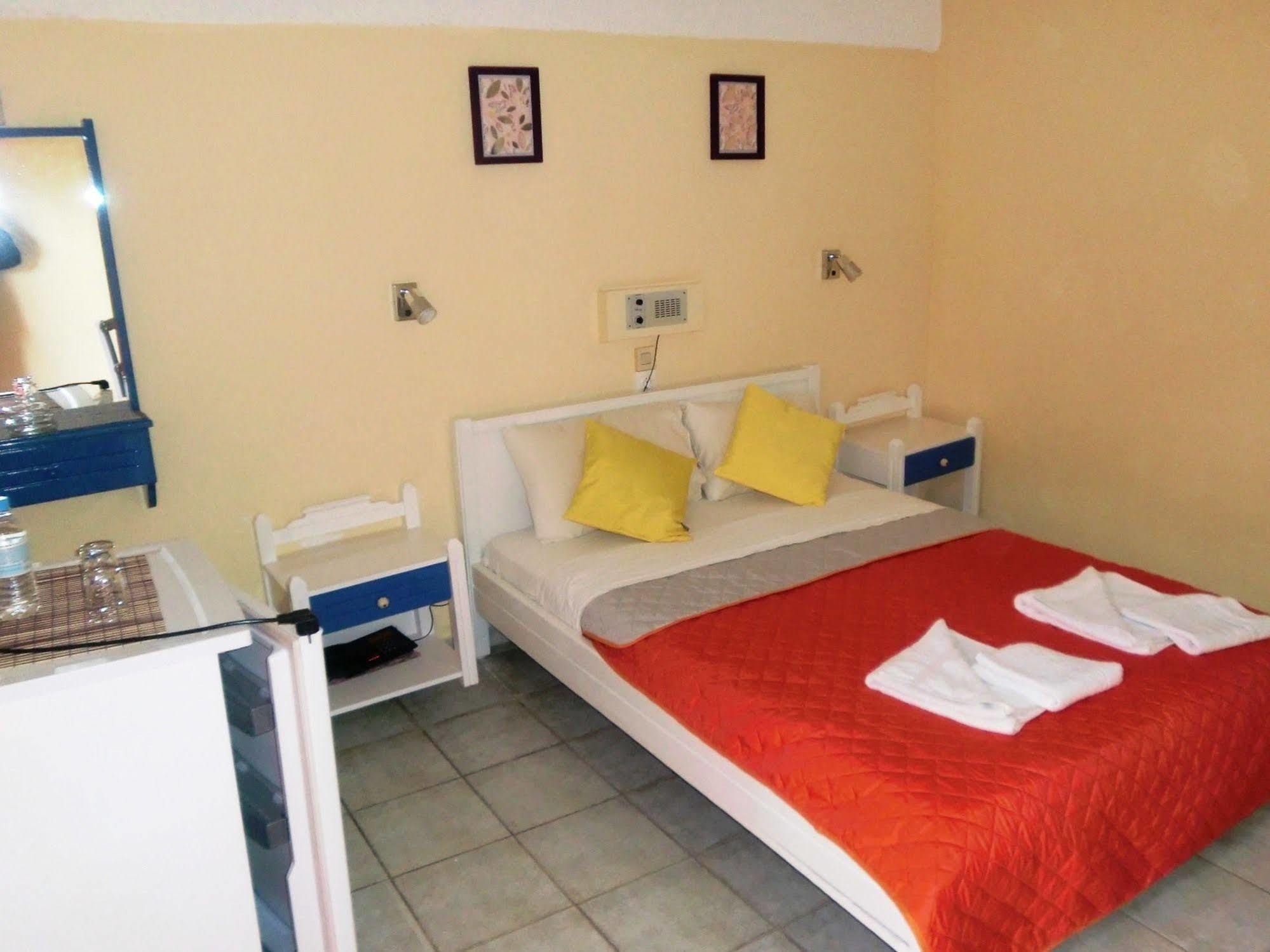 Hotel Neos Matala Экстерьер фото